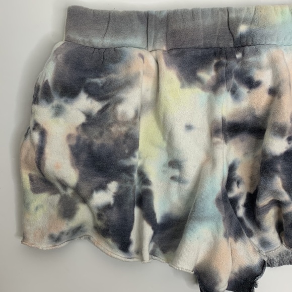 Colsie | Tie Dye Spandex Waist Pocket Casual Beach Shorts Holiday Vacation Wear - Picture 3 of 10
